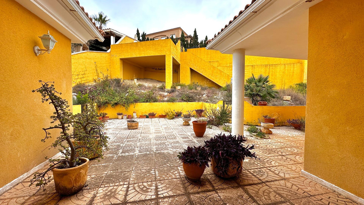 ShowFeedImage House – Bungalow in Altea