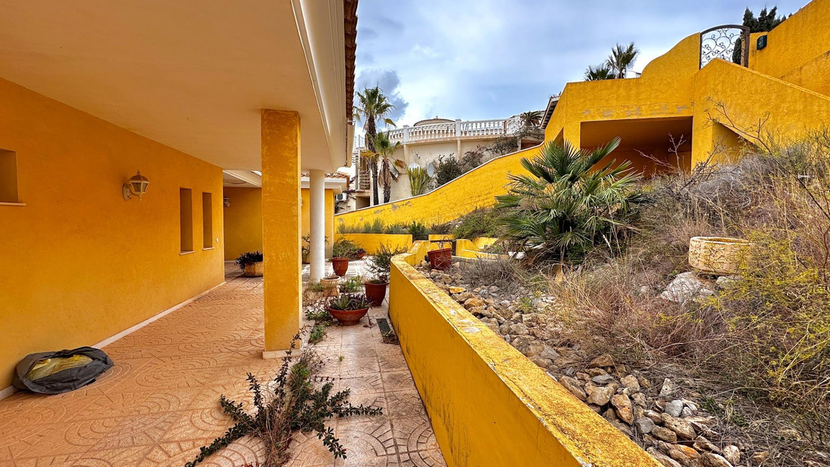 ShowFeedImage House – Bungalow in Altea