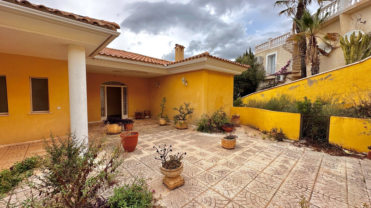 ShowFeedImage House – Bungalow in Altea