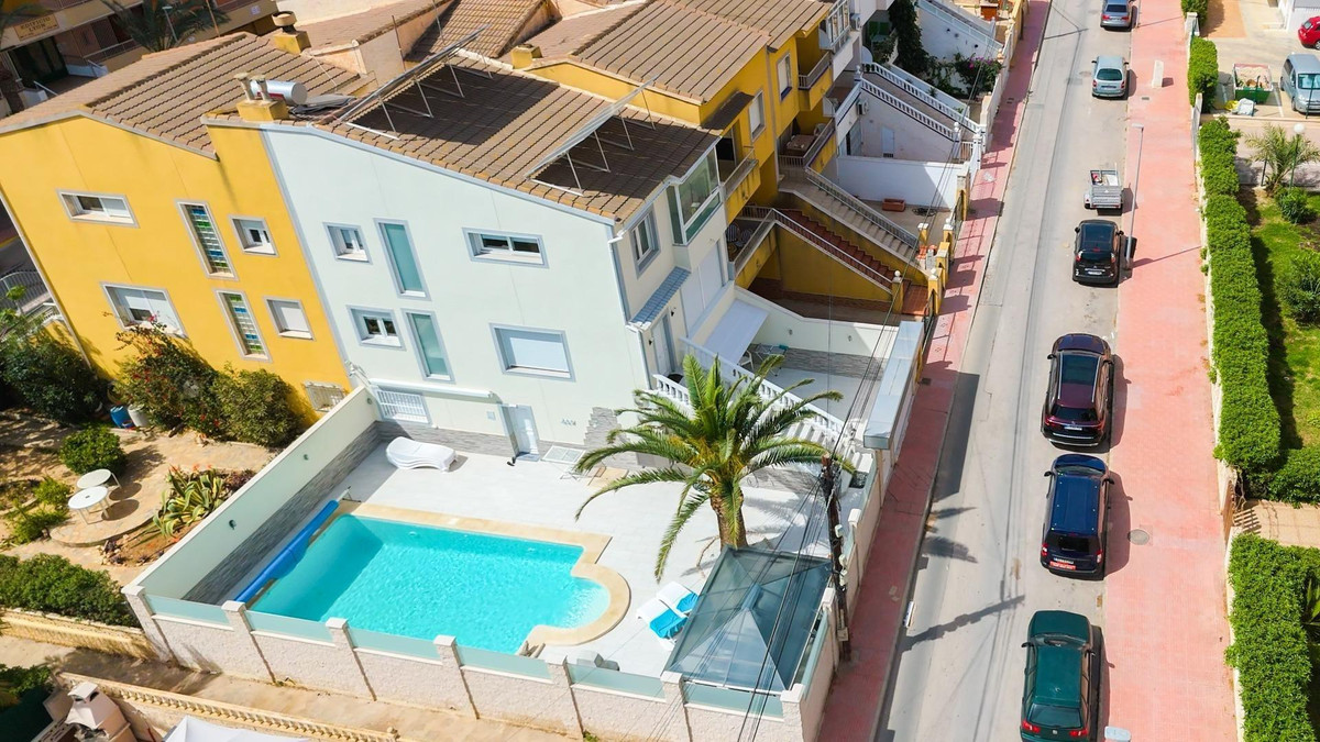 ShowFeedImage House – Townhouse in Orihuela