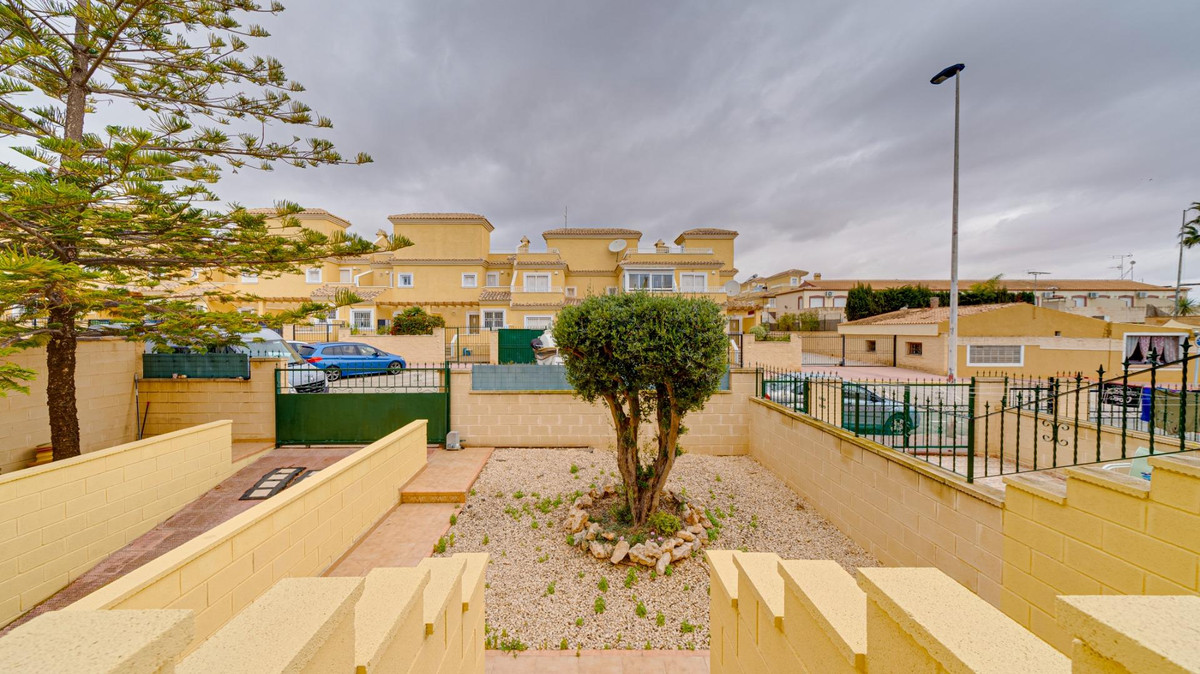 ShowFeedImage House – Bungalow in Torrevieja