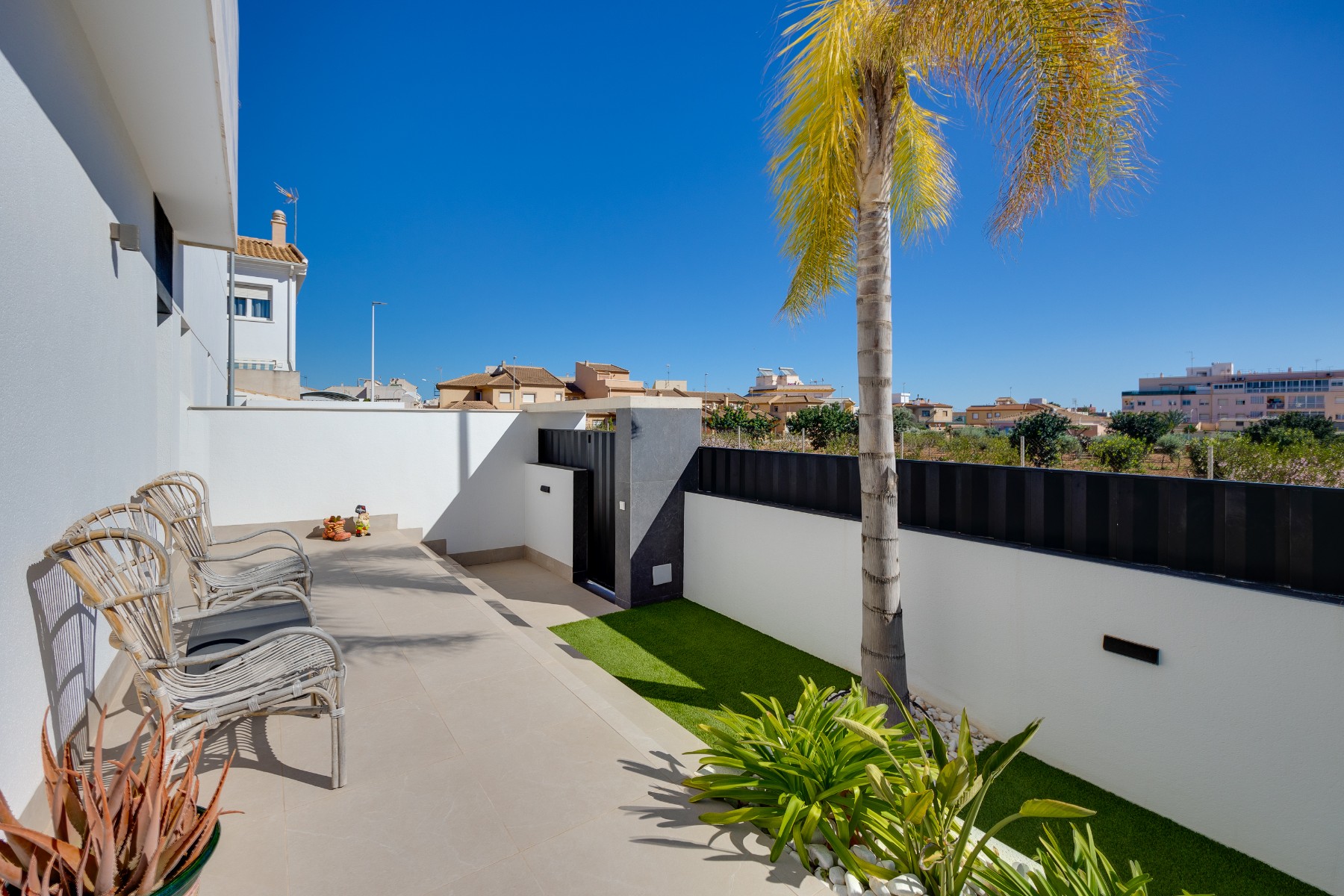 o_1jhbbh2iv1agrde4rk64ft9q43 Bungalow in Pilar de la Horadada