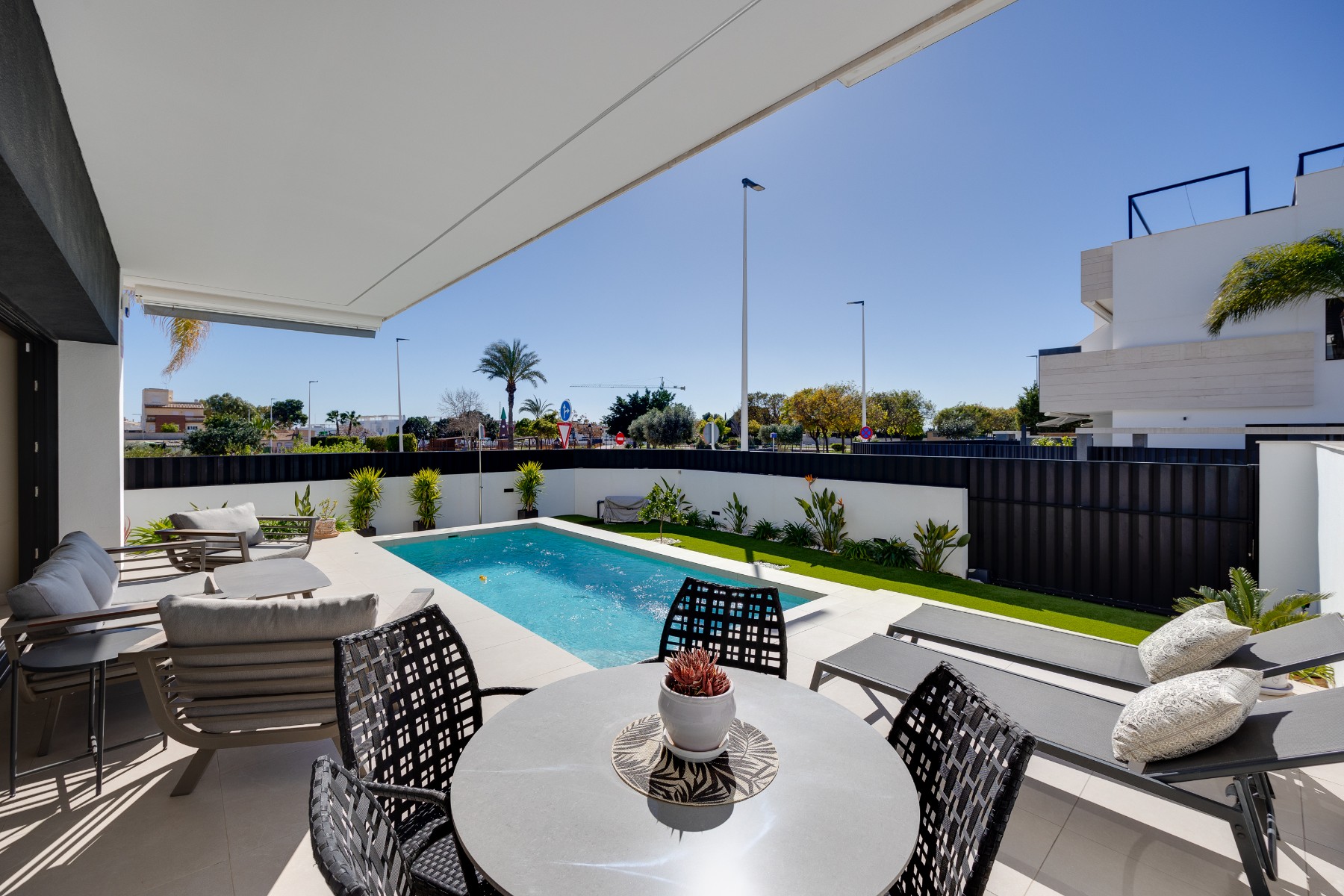 o_1jhbbh2ivttibip170g1joc1fa53p Bungalow in Pilar de la Horadada