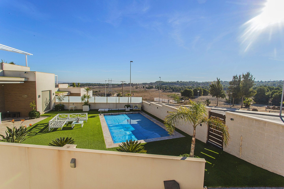 ShowFeedImage House – Detached Villa in San Miguel de Salinas