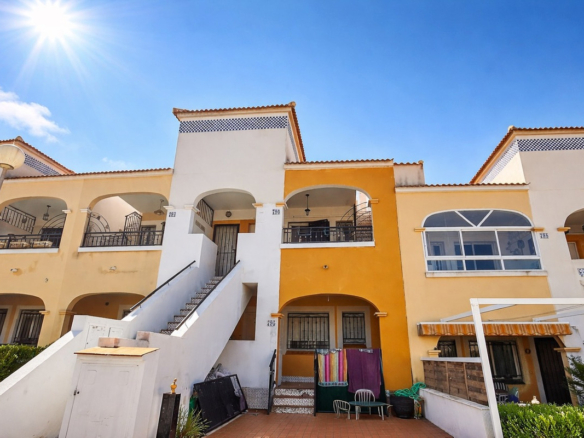 Apartment – Top Floor Apartment in Orihuela