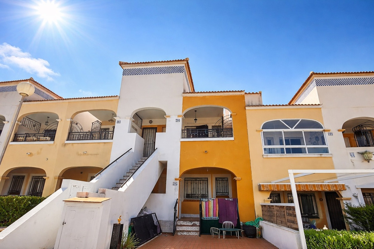 Apartment – Top Floor Apartment in Orihuela