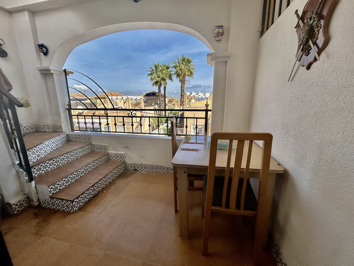 Apartment – Top Floor Apartment in Orihuela