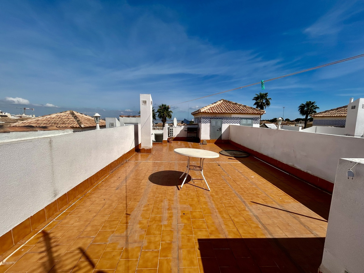 Apartment – Top Floor Apartment in Orihuela