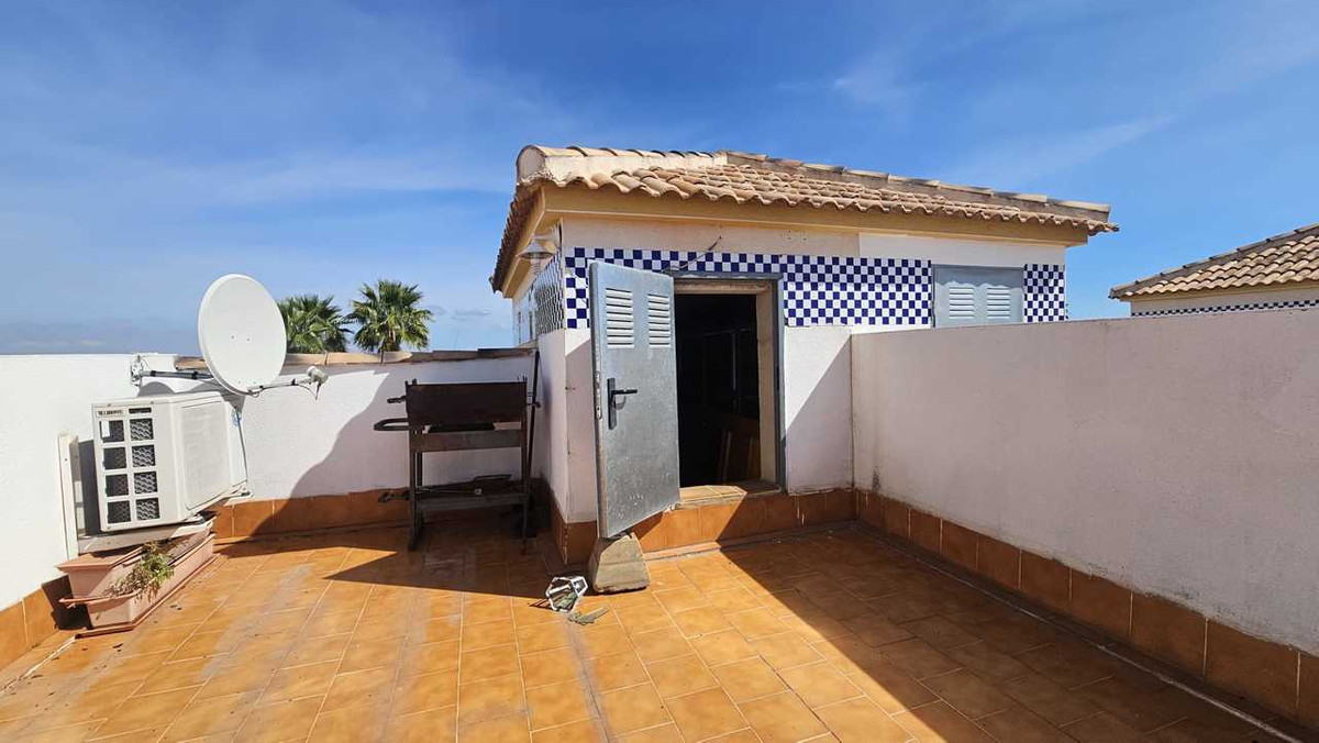 Apartment – Top Floor Apartment in Orihuela