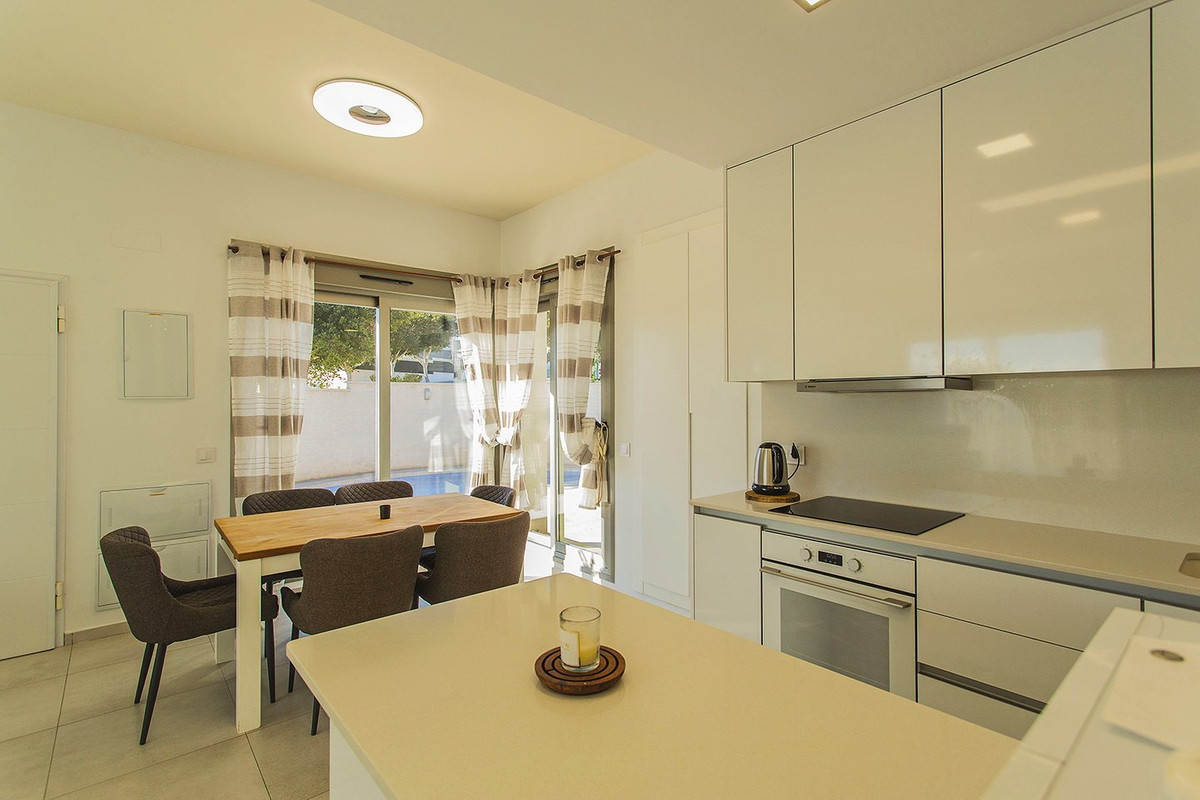 ShowFeedImage House – Detached Villa in San Miguel de Salinas