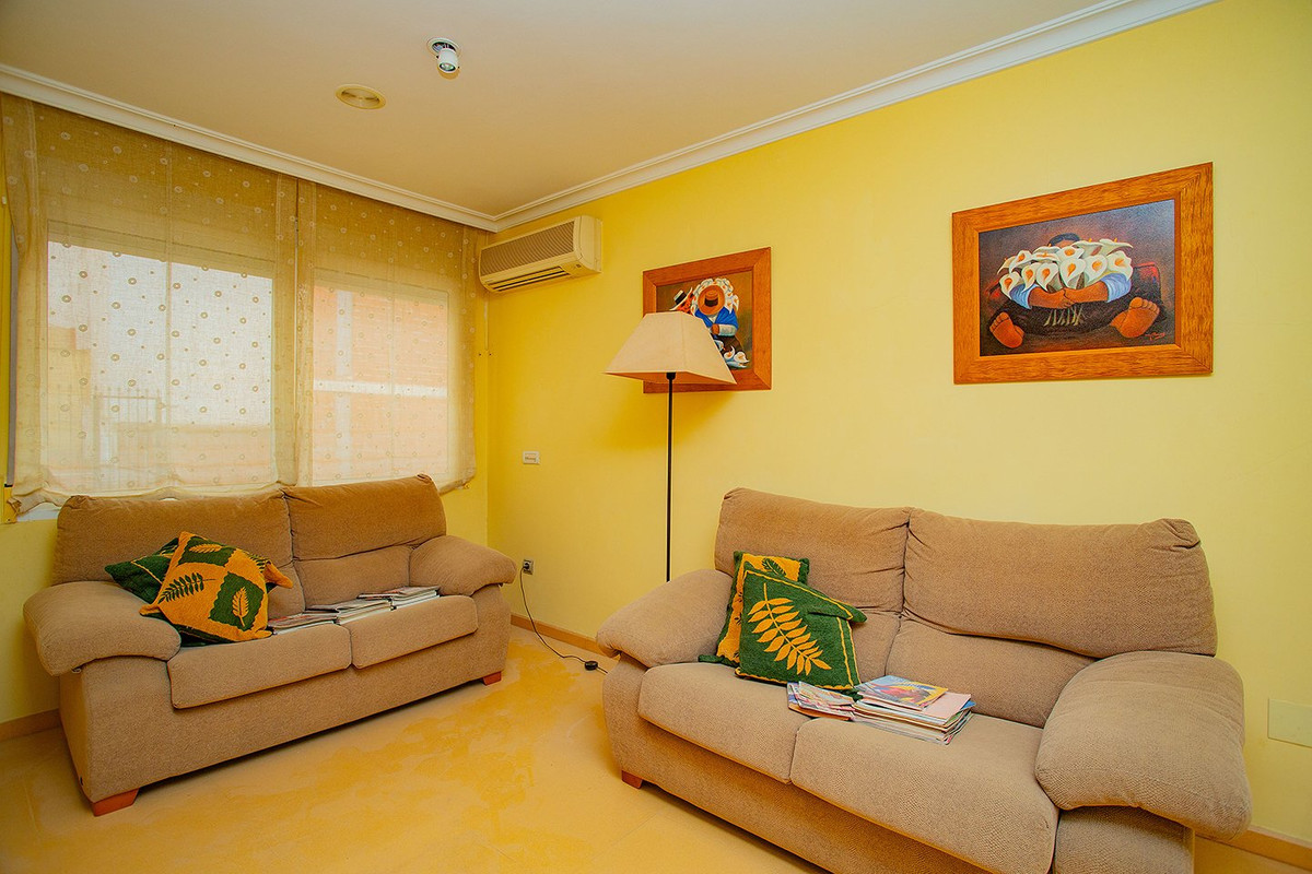 ShowFeedImage Apartment – Middle Floor Apartment in Torrevieja