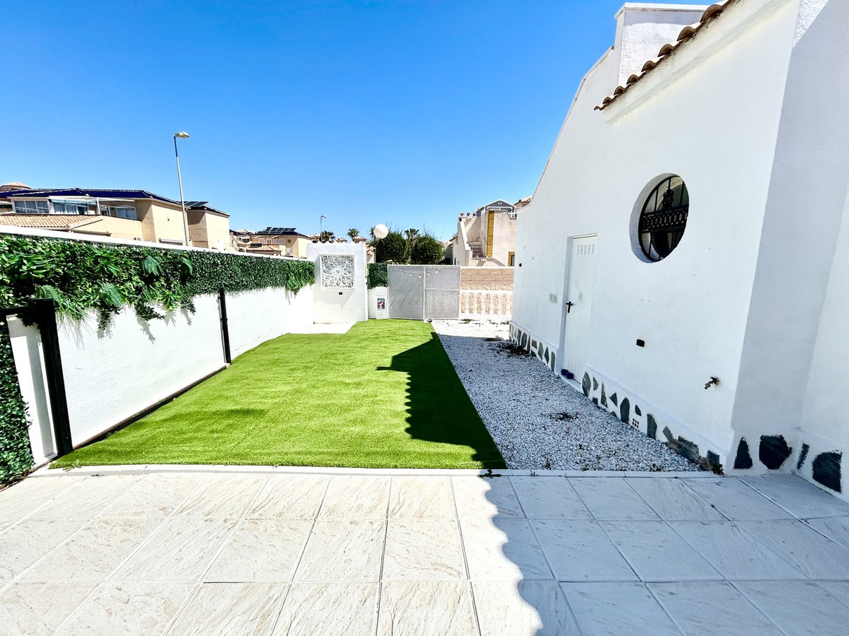 ShowFeedImage House – Townhouse in Orihuela