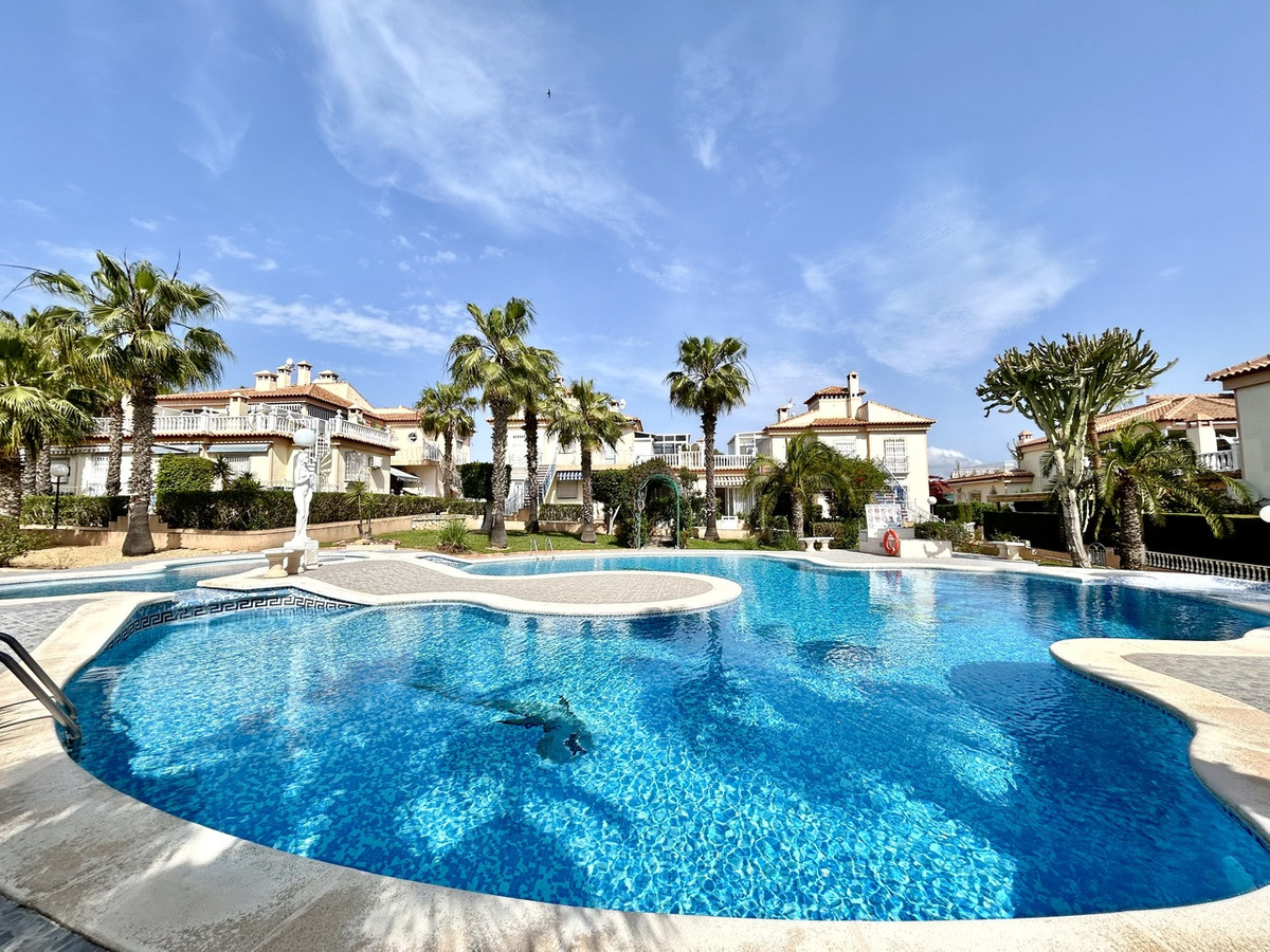 ShowFeedImage Apartment – Middle Floor Apartment in Orihuela