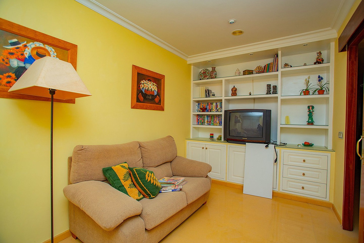 ShowFeedImage Apartment – Middle Floor Apartment in Torrevieja