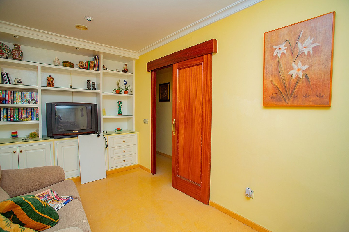 ShowFeedImage Apartment – Middle Floor Apartment in Torrevieja