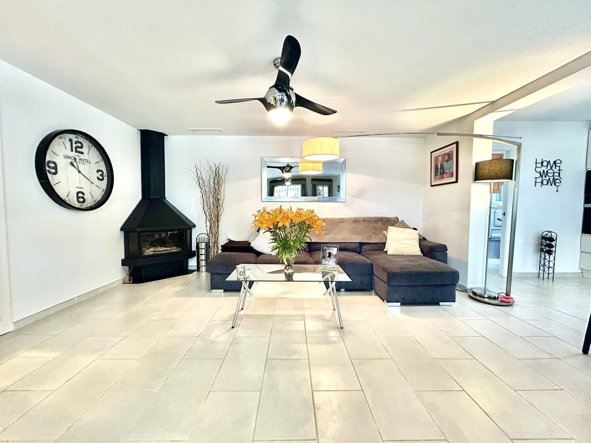 House – Detached Villa in Catral