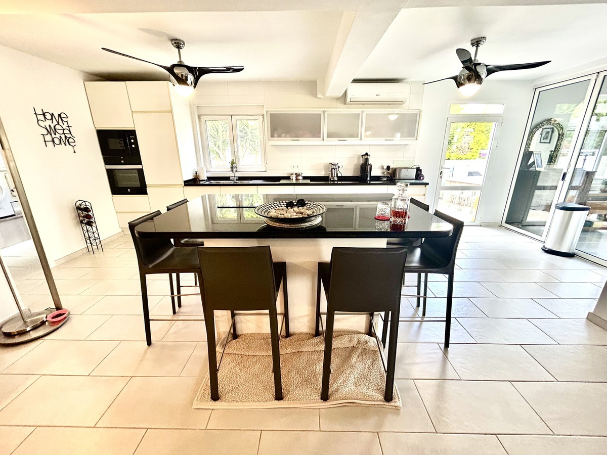 House – Detached Villa in Catral