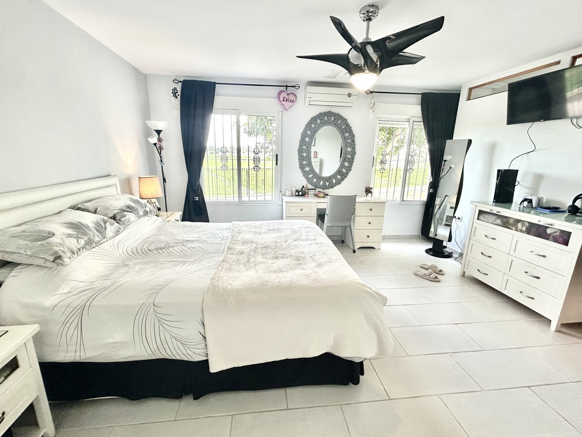 House – Detached Villa in Catral