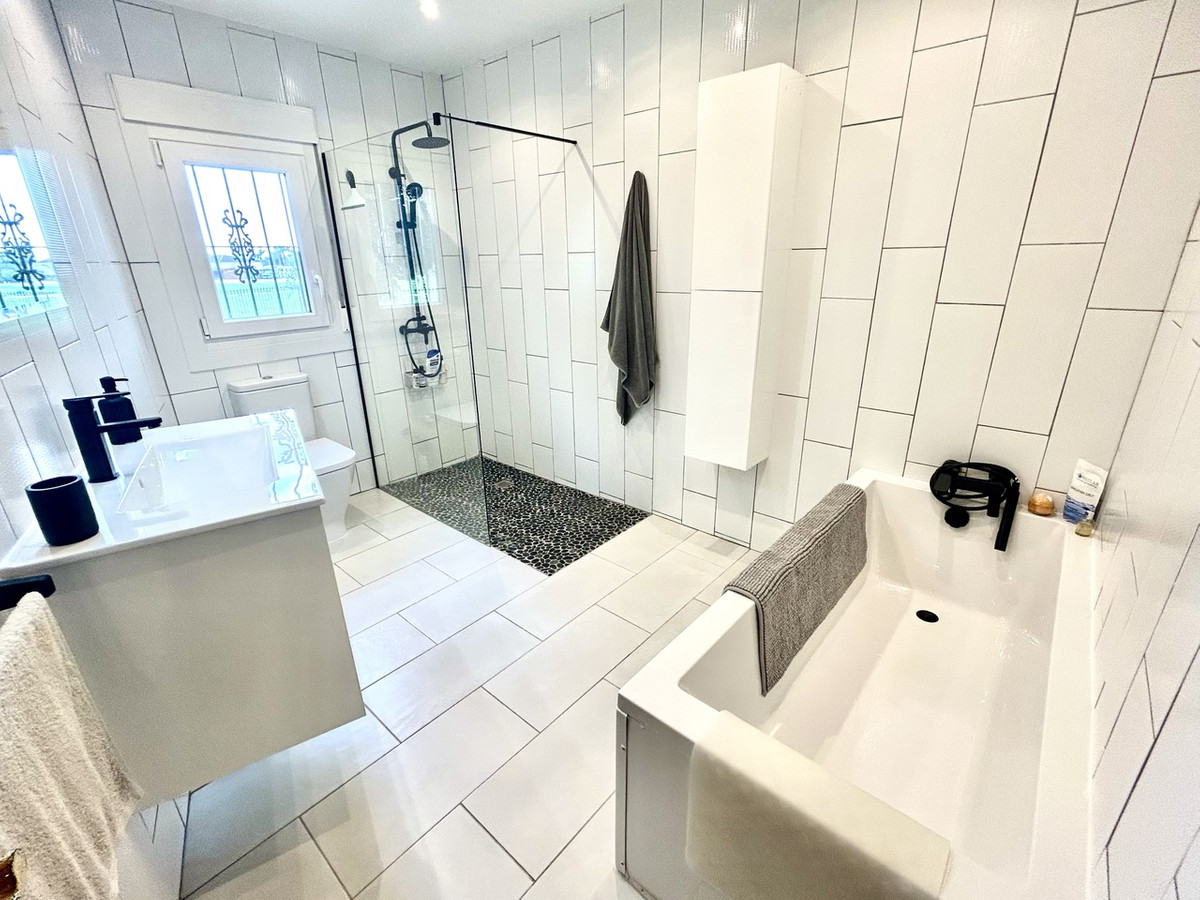 House – Detached Villa in Catral