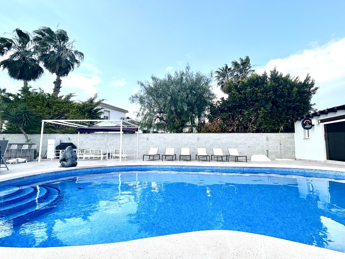 House – Detached Villa in Catral