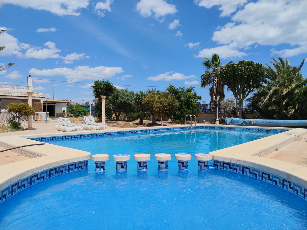 House – Detached Villa in Los Montesinos