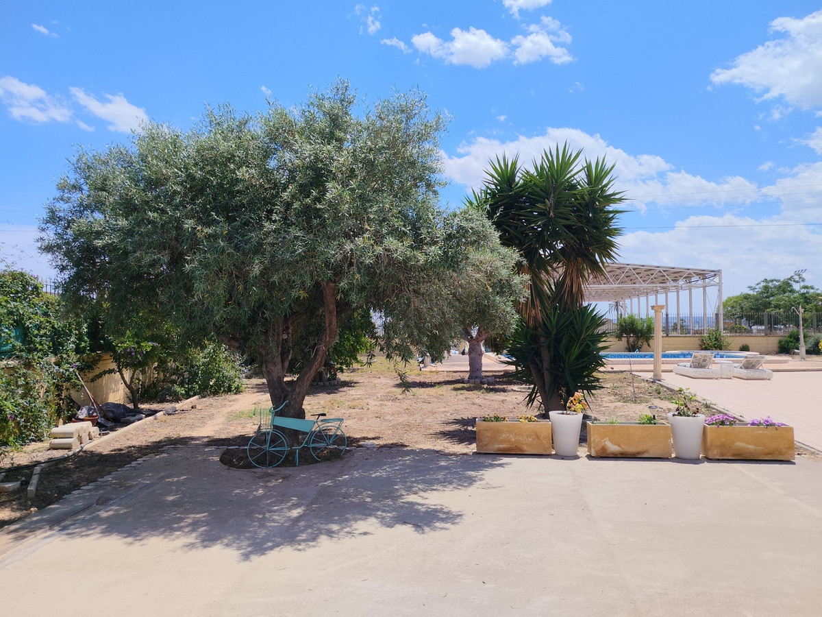 House – Detached Villa in Los Montesinos