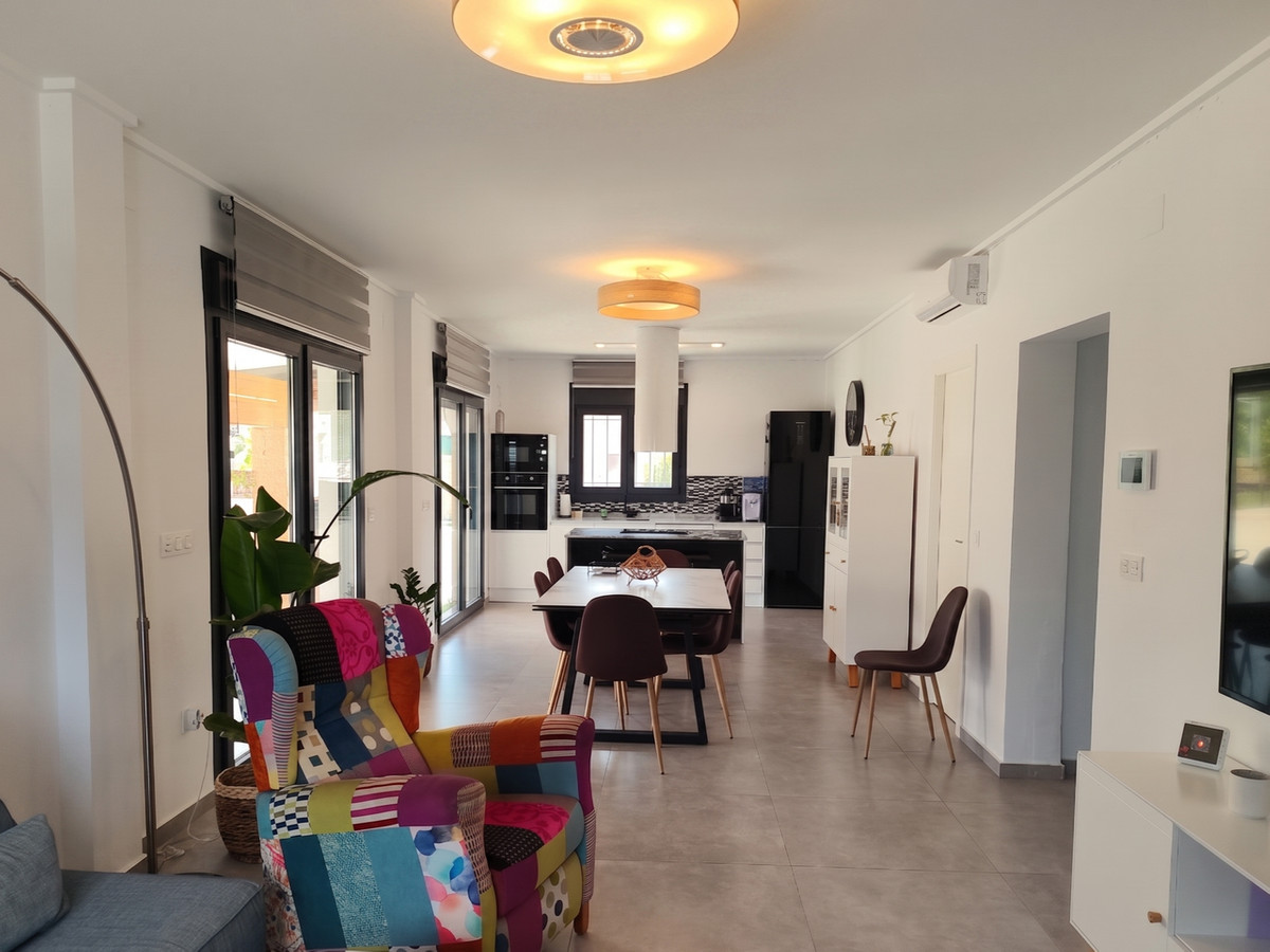 House – Detached Villa in Los Montesinos