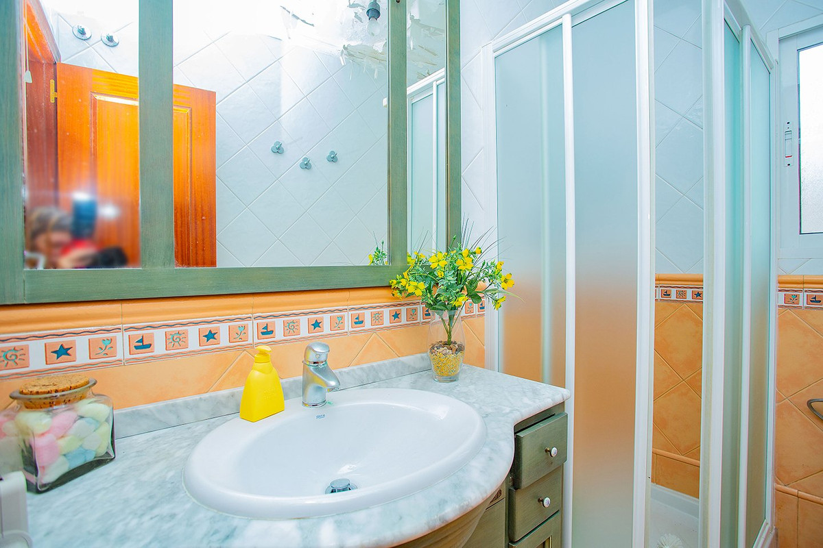 ShowFeedImage Apartment – Middle Floor Apartment in Torrevieja