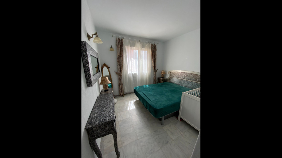 Apartment – Middle Floor Apartment in Torrevieja