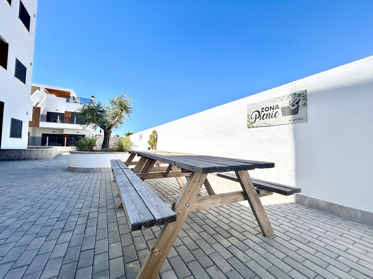 ShowFeedImage Apartment – Middle Floor Apartment in Pilar de la Horadada