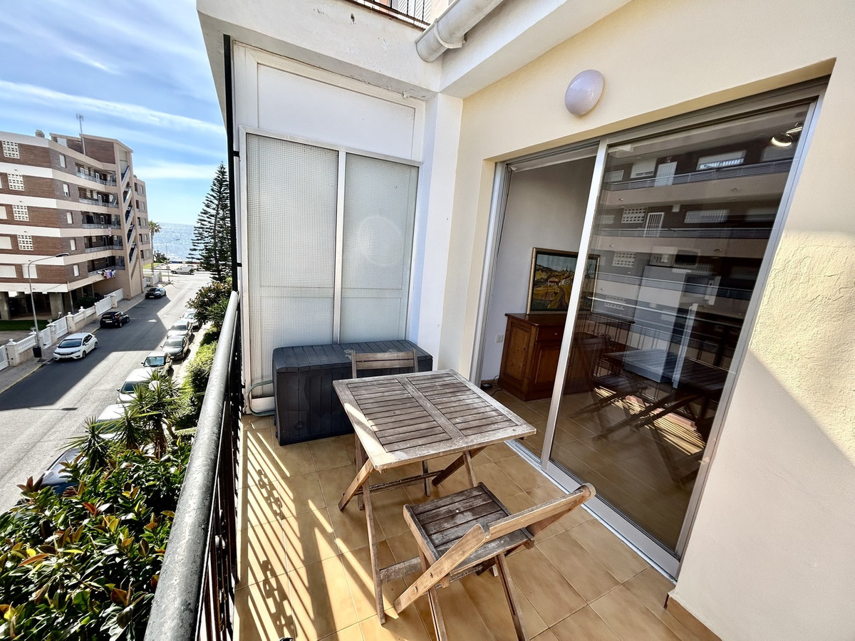 Apartment – Middle Floor Apartment in Torrevieja
