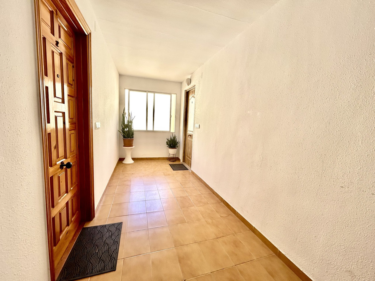 Apartment – Middle Floor Apartment in Torrevieja