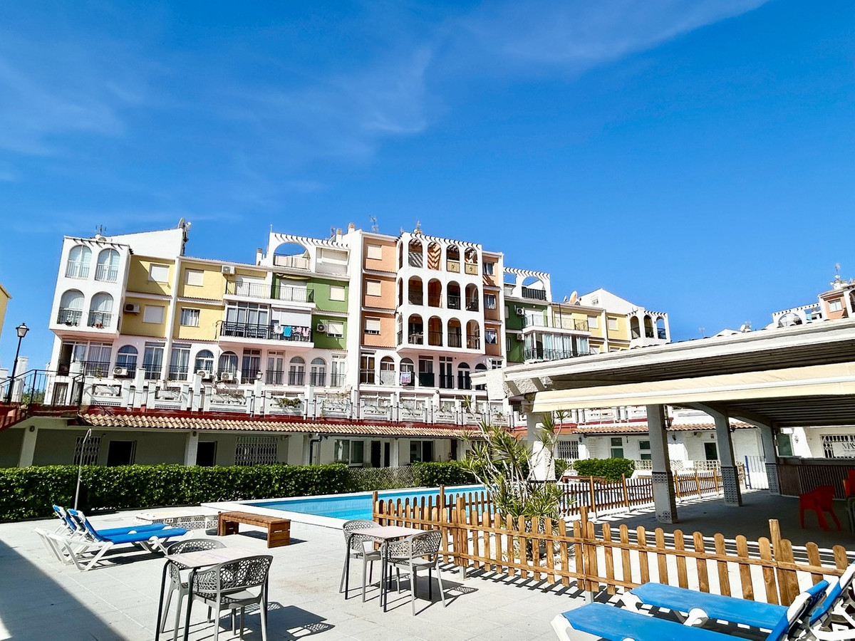 Apartment – Middle Floor Apartment in Torrevieja