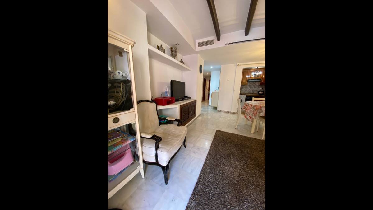 Apartment – Middle Floor Apartment in Torrevieja