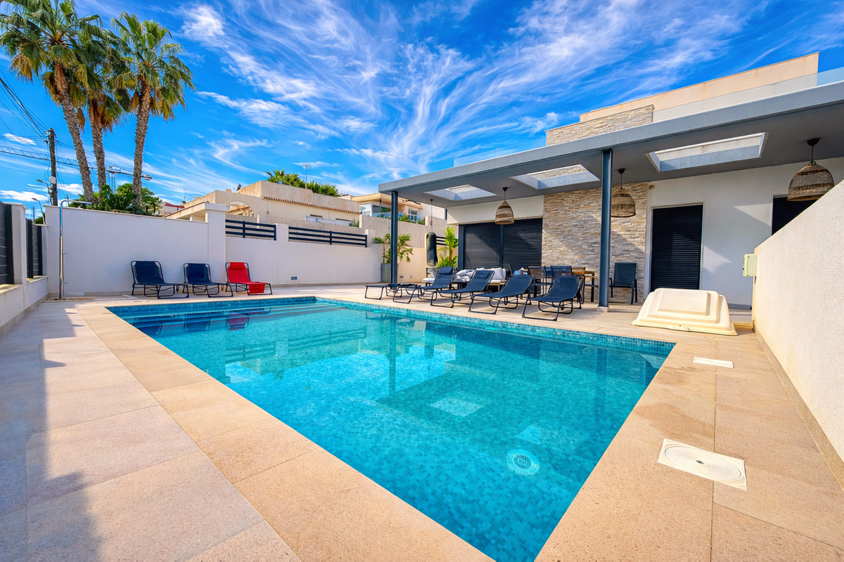 House – Detached Villa in Orihuela