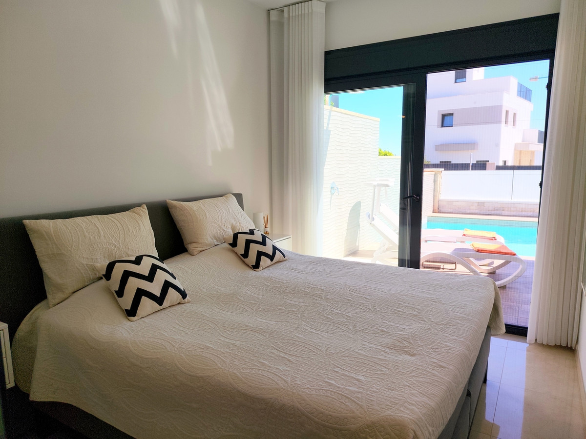 ShowFeedImage House – Detached Villa in San Miguel de Salinas