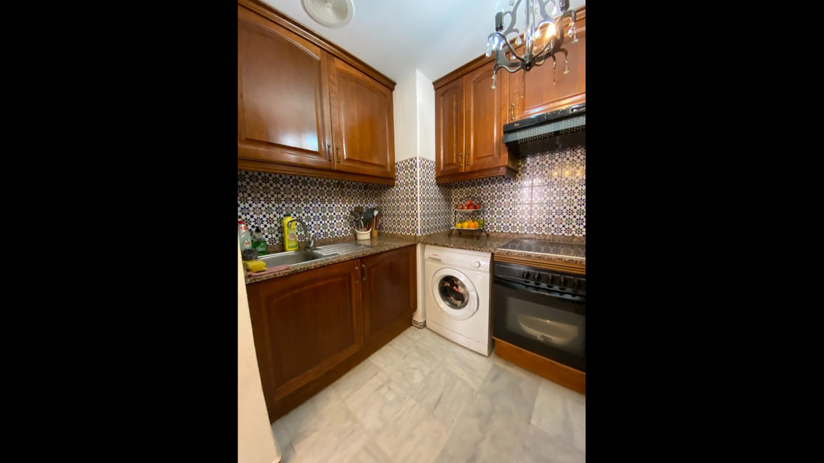 Apartment – Middle Floor Apartment in Torrevieja