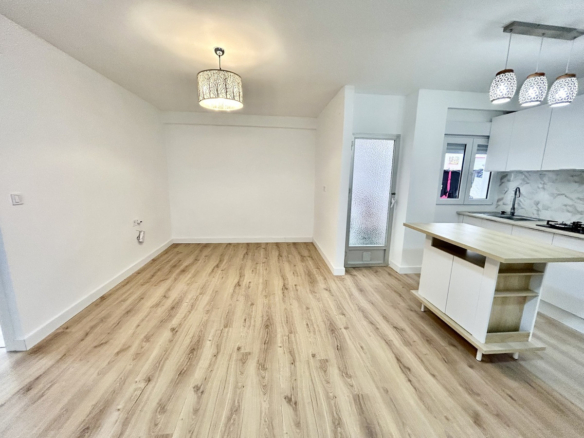 Apartment – Middle Floor Apartment in Torrevieja
