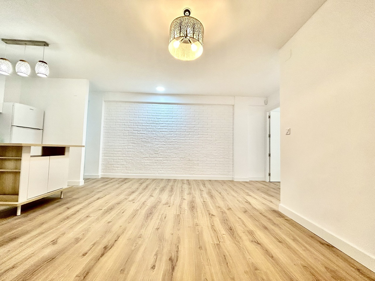 ShowFeedImage Apartment – Middle Floor Apartment in Torrevieja