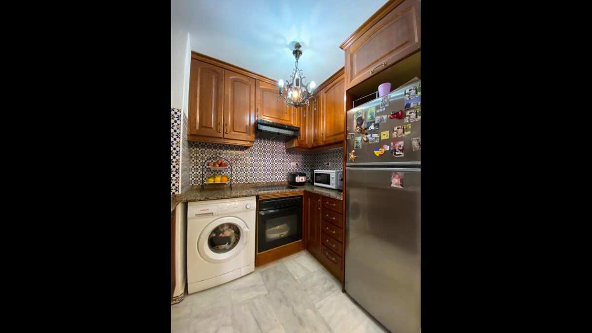Apartment – Middle Floor Apartment in Torrevieja