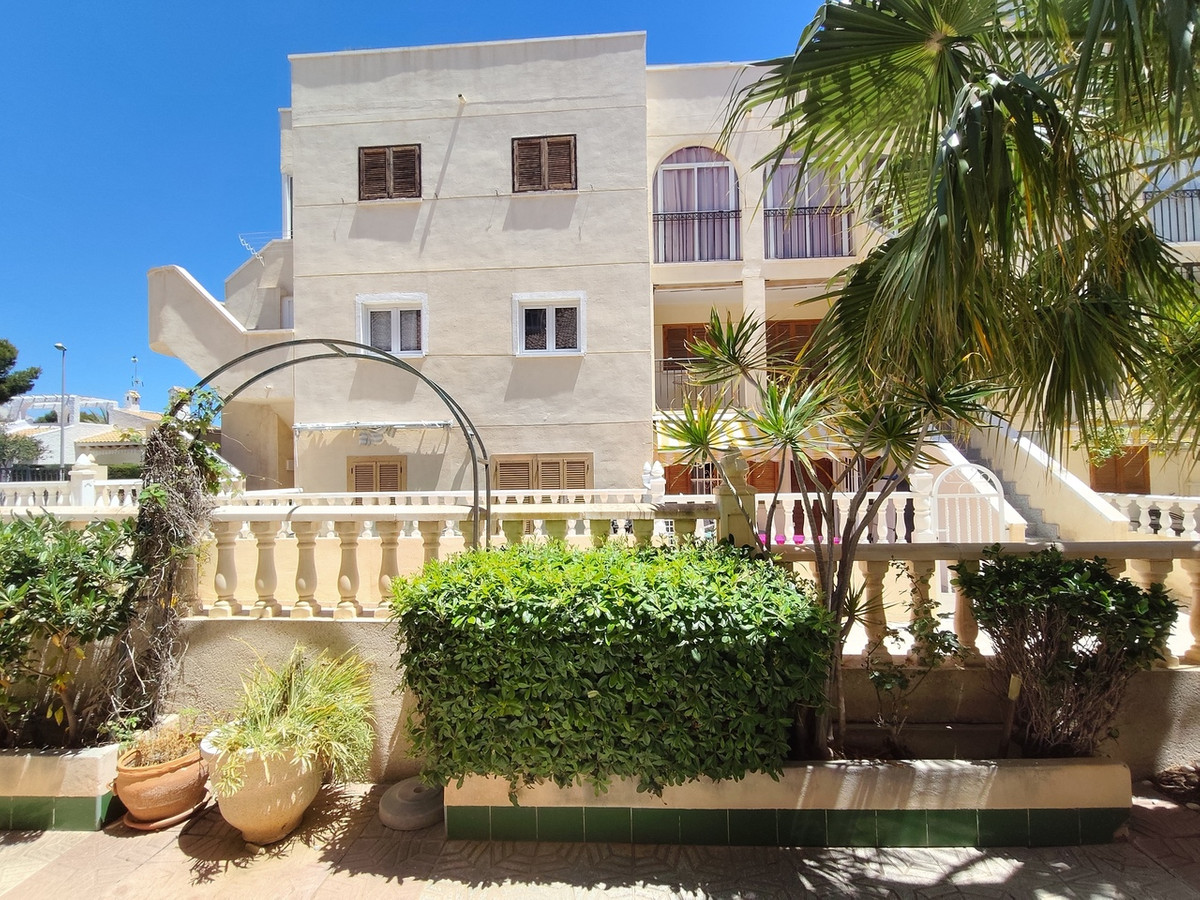ShowFeedImage House – Townhouse in Orihuela