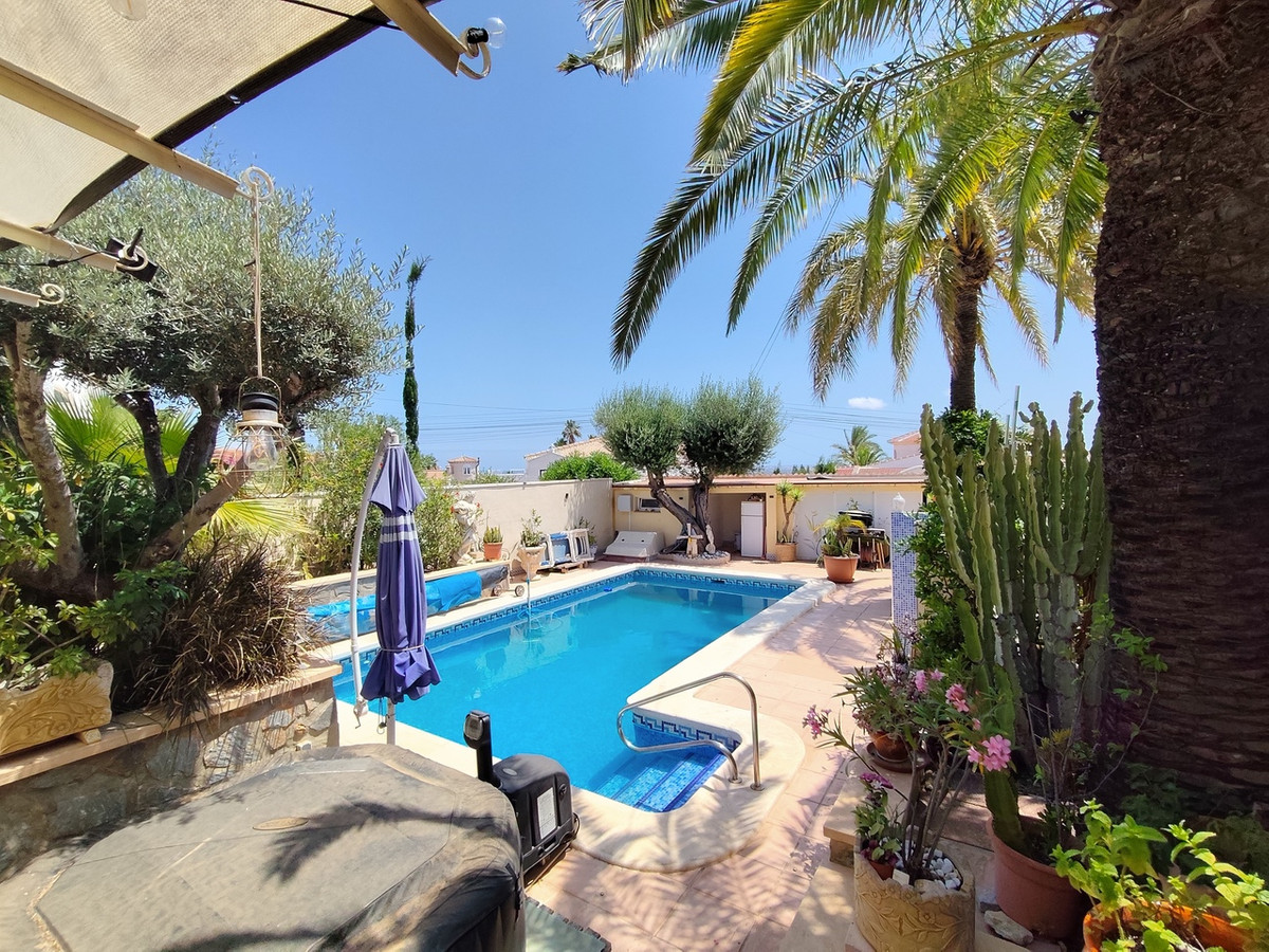 ShowFeedImage House – Detached Villa in Rojales