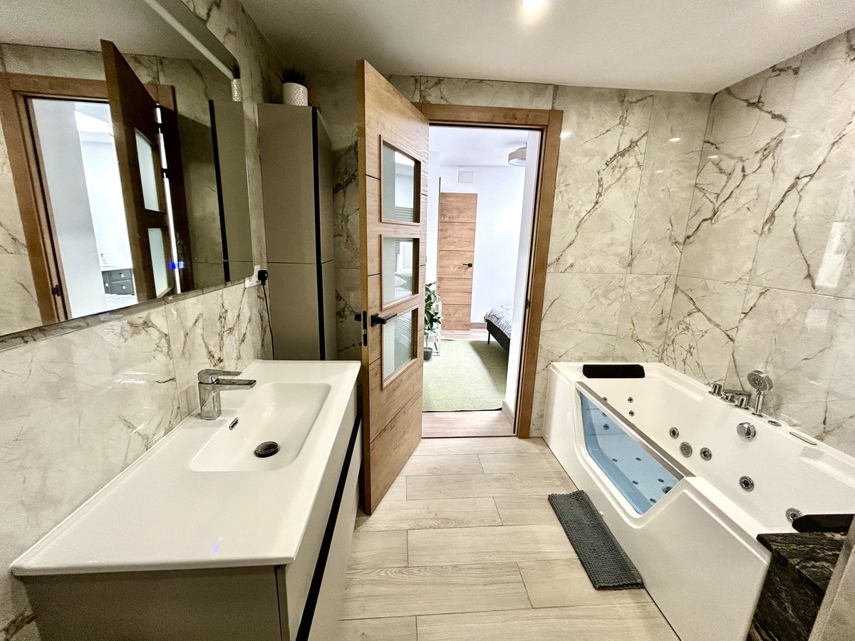 House – Townhouse in San Miguel de Salinas