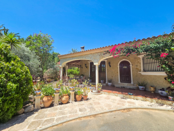 House – Detached Villa in Elche