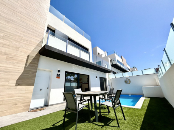House – Detached Villa in Orihuela