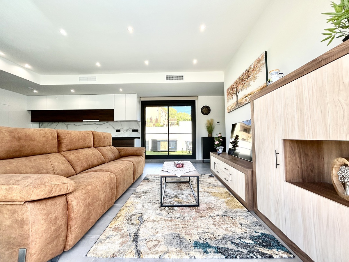 House – Detached Villa in Orihuela