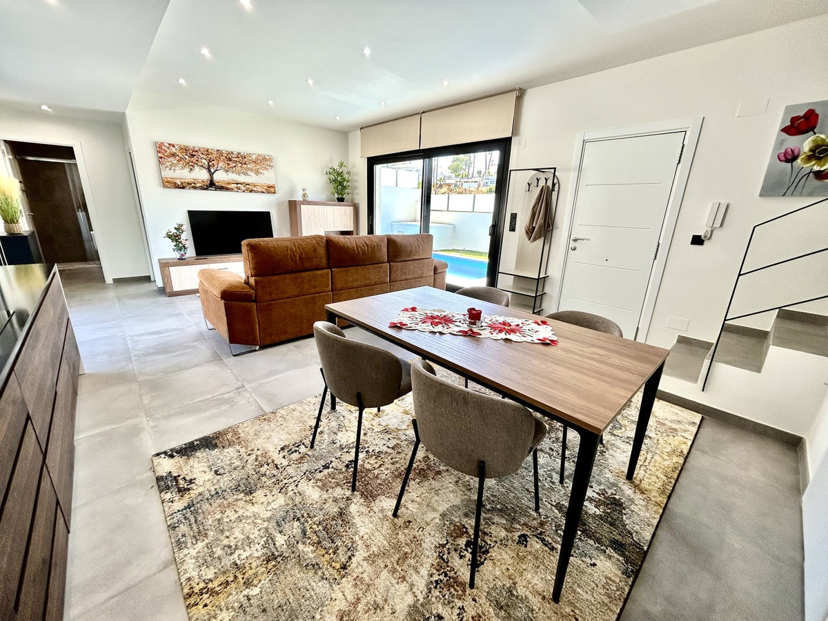 House – Detached Villa in Orihuela