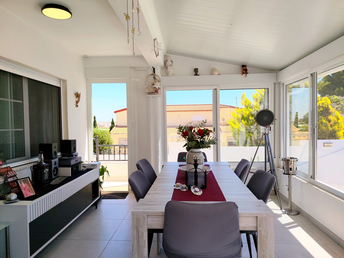 ShowFeedImage House – Detached Villa in Orihuela