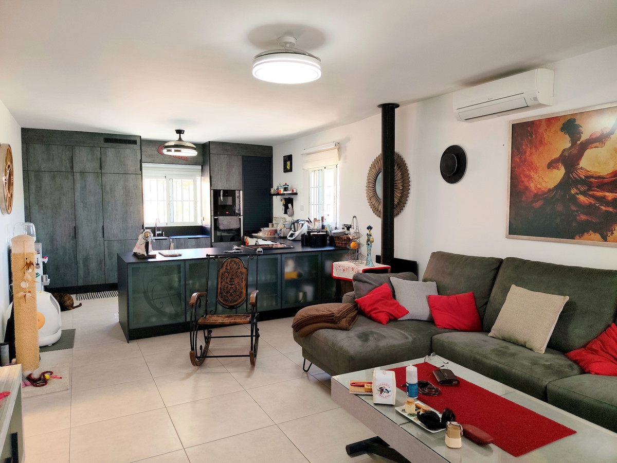 ShowFeedImage House – Detached Villa in Orihuela