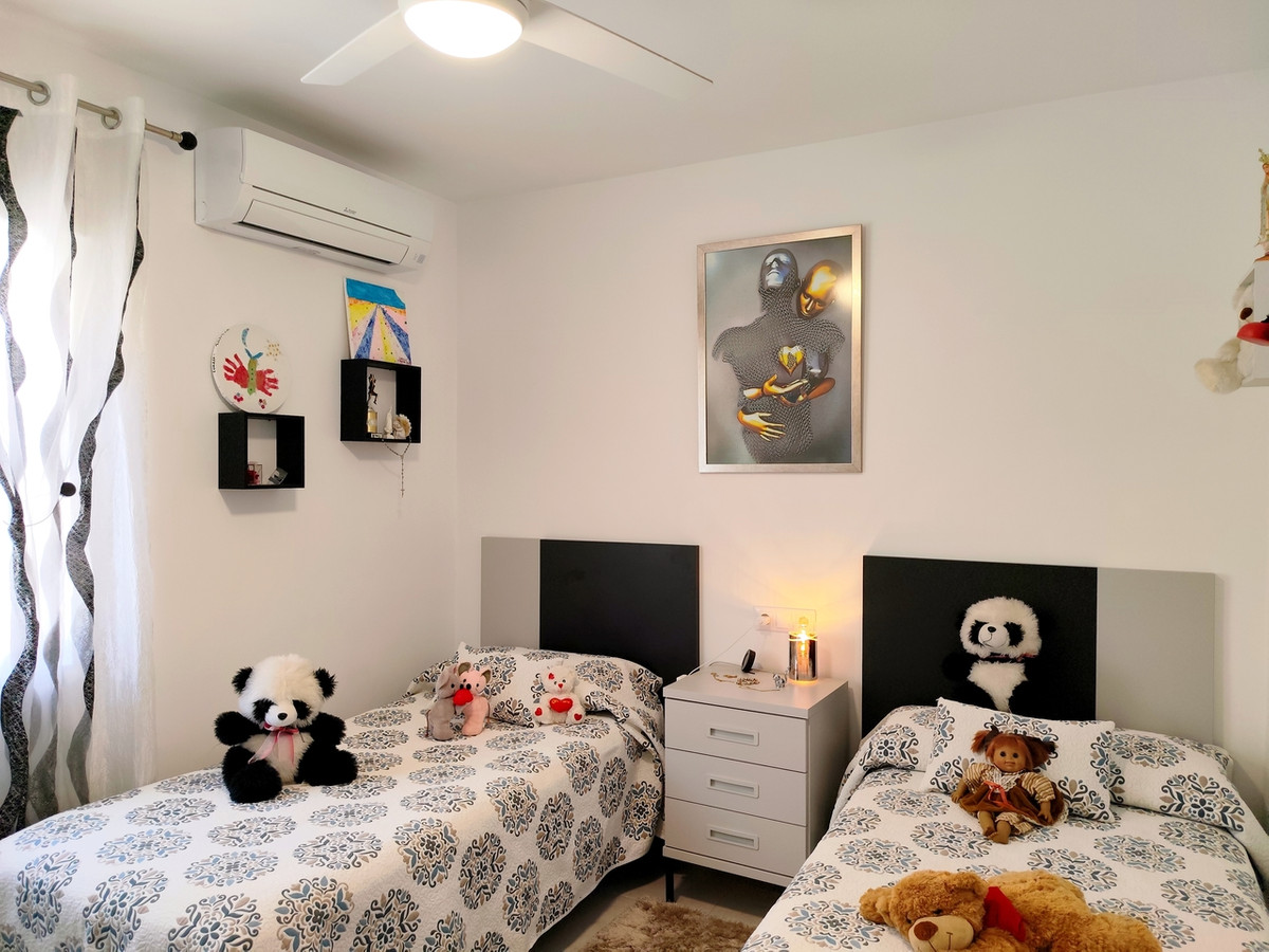 ShowFeedImage House – Detached Villa in Orihuela